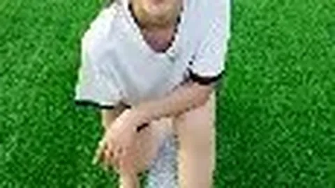 《独家曝料：拜仁瞄准费耶诺德新星里德，英超豪门暗中觊觎，争夺战一触即发！》