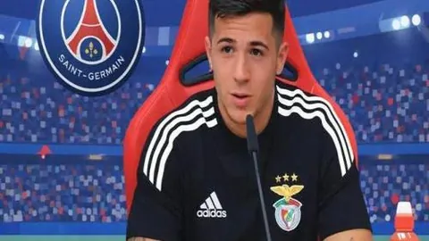 杰曼三分不中，王奕博因犯规被判罚