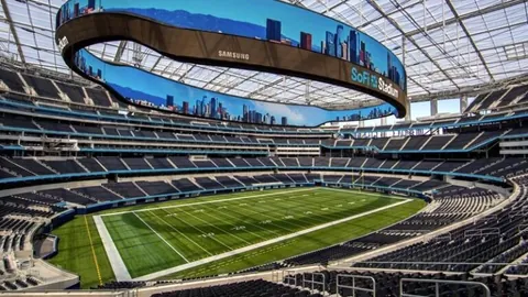 “贝蒂斯欢庆胜利，安东尼远射锁定胜局”